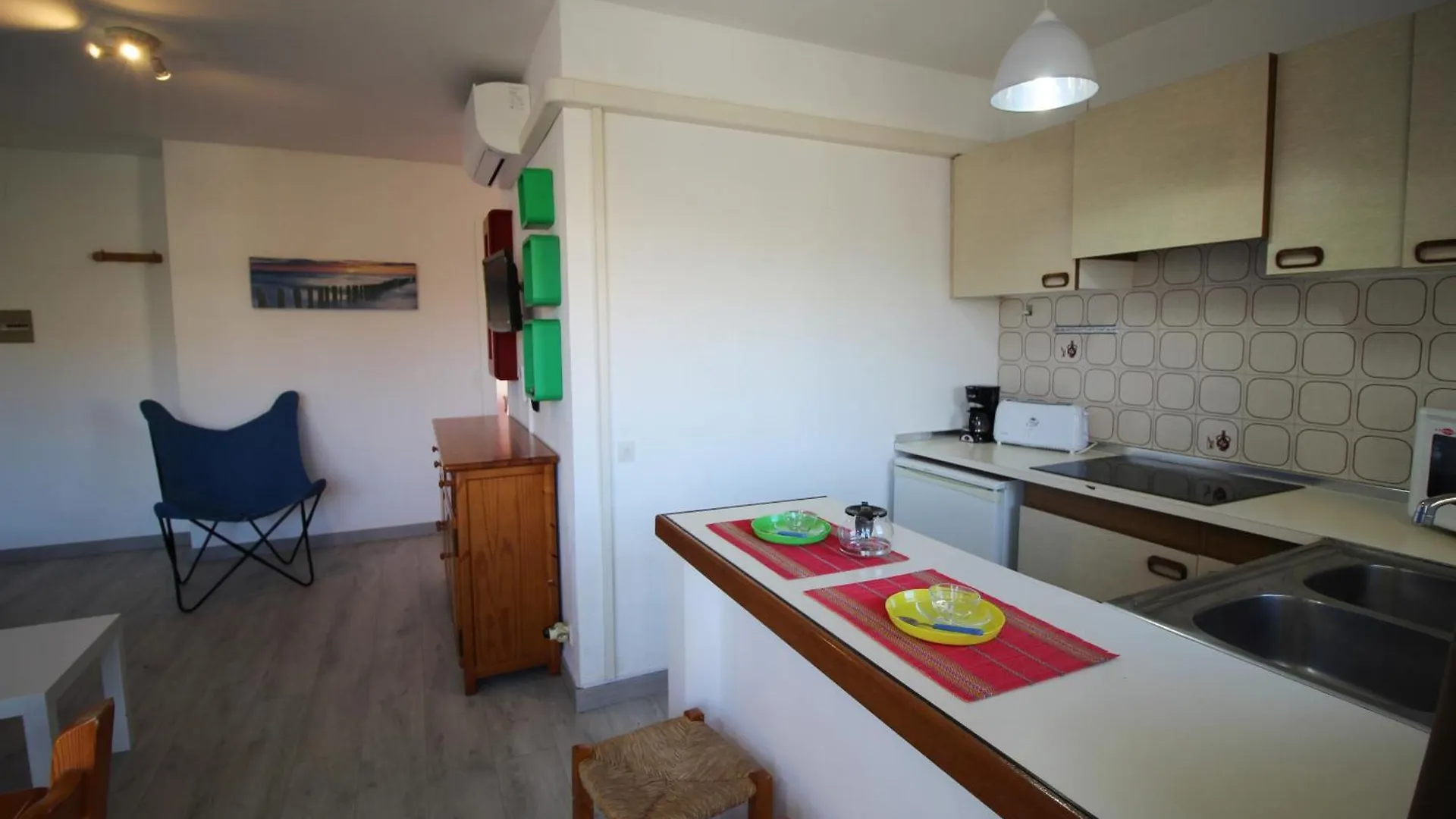 Basic Comfort Apartment Gran Reserva 0060 Empuriabrava Spain